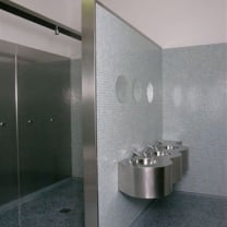 Douche ruimte + wastafels  Sportschool Amsterdam - Rvs / mozaïek / Granito vloer